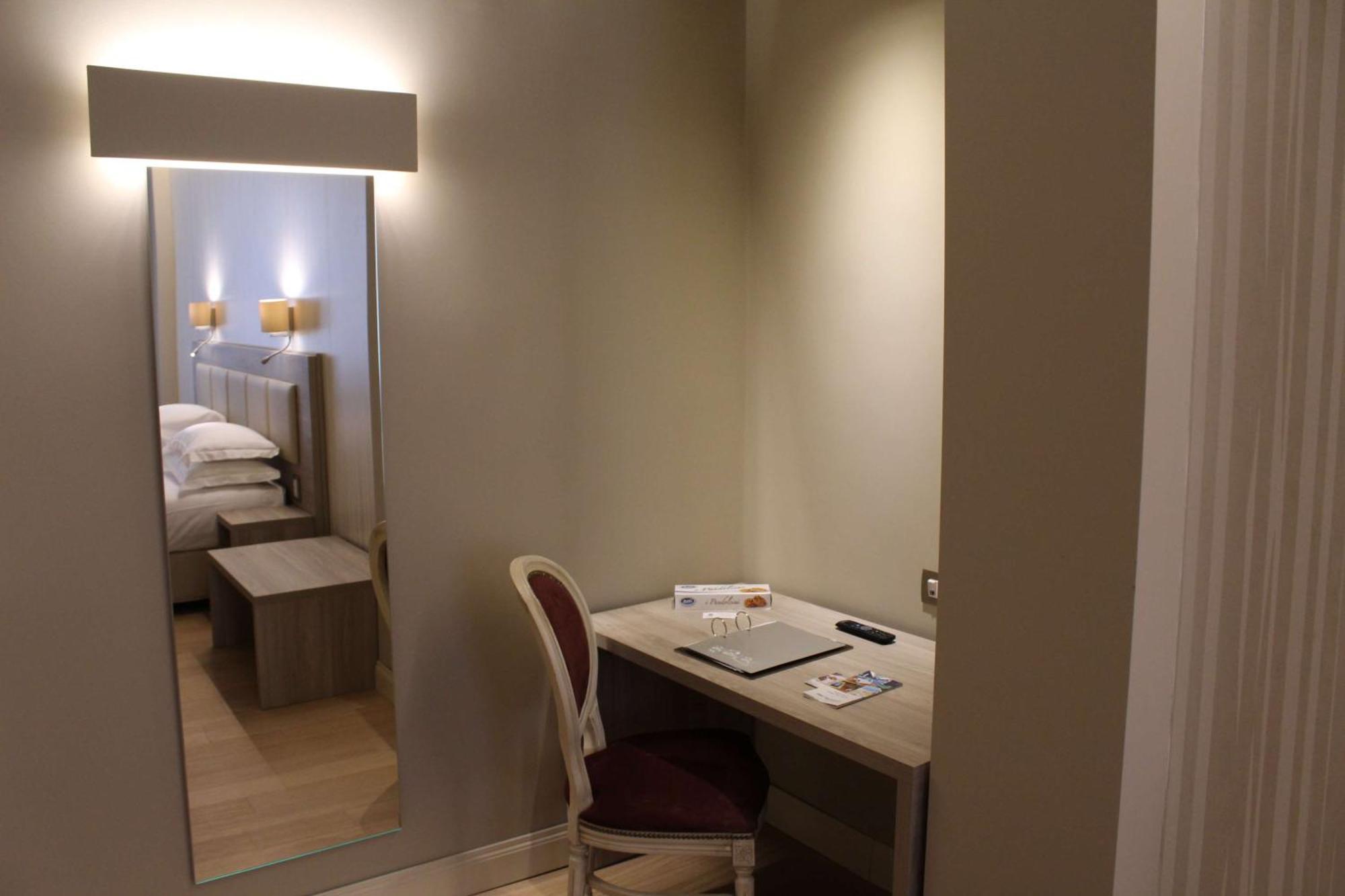 Comfort King Room