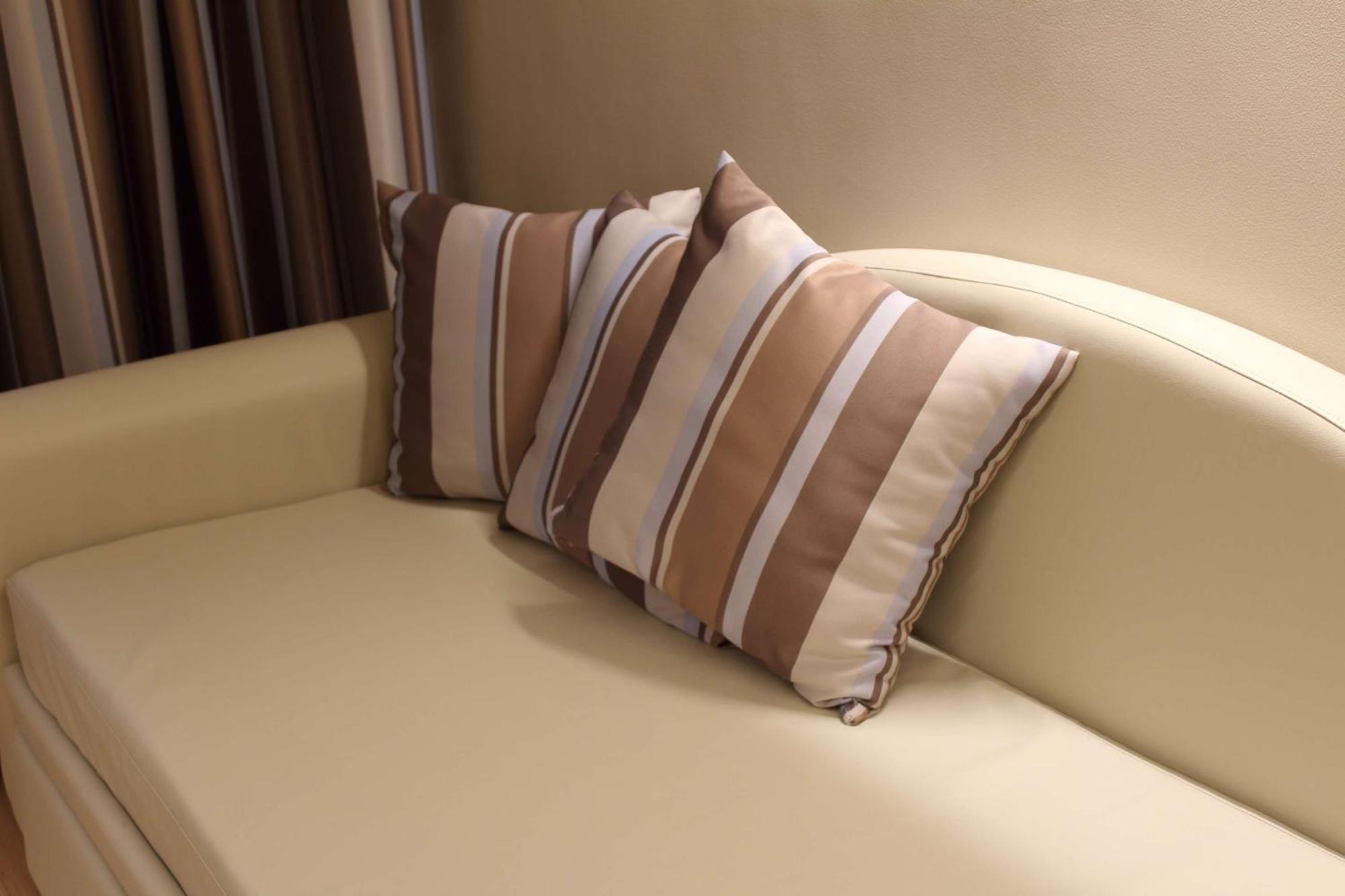 Comfort King Room