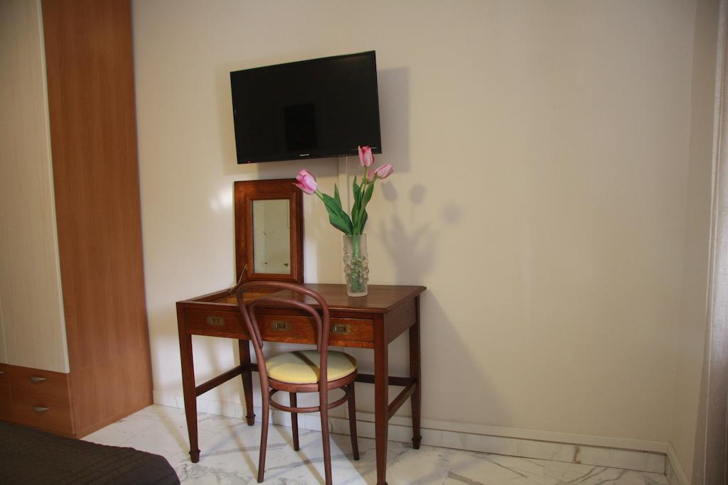 Deluxe Room Private External Bathroom