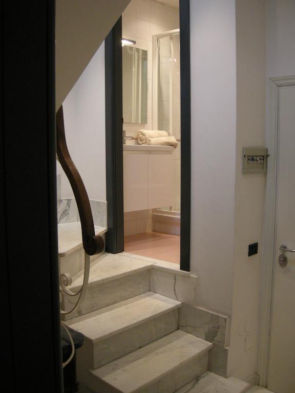 Deluxe Room Private External Bathroom