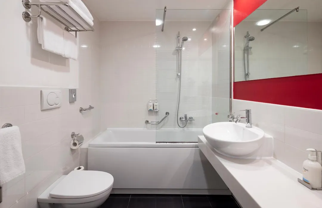 Holiday Inn Genoa City By Ihg-1